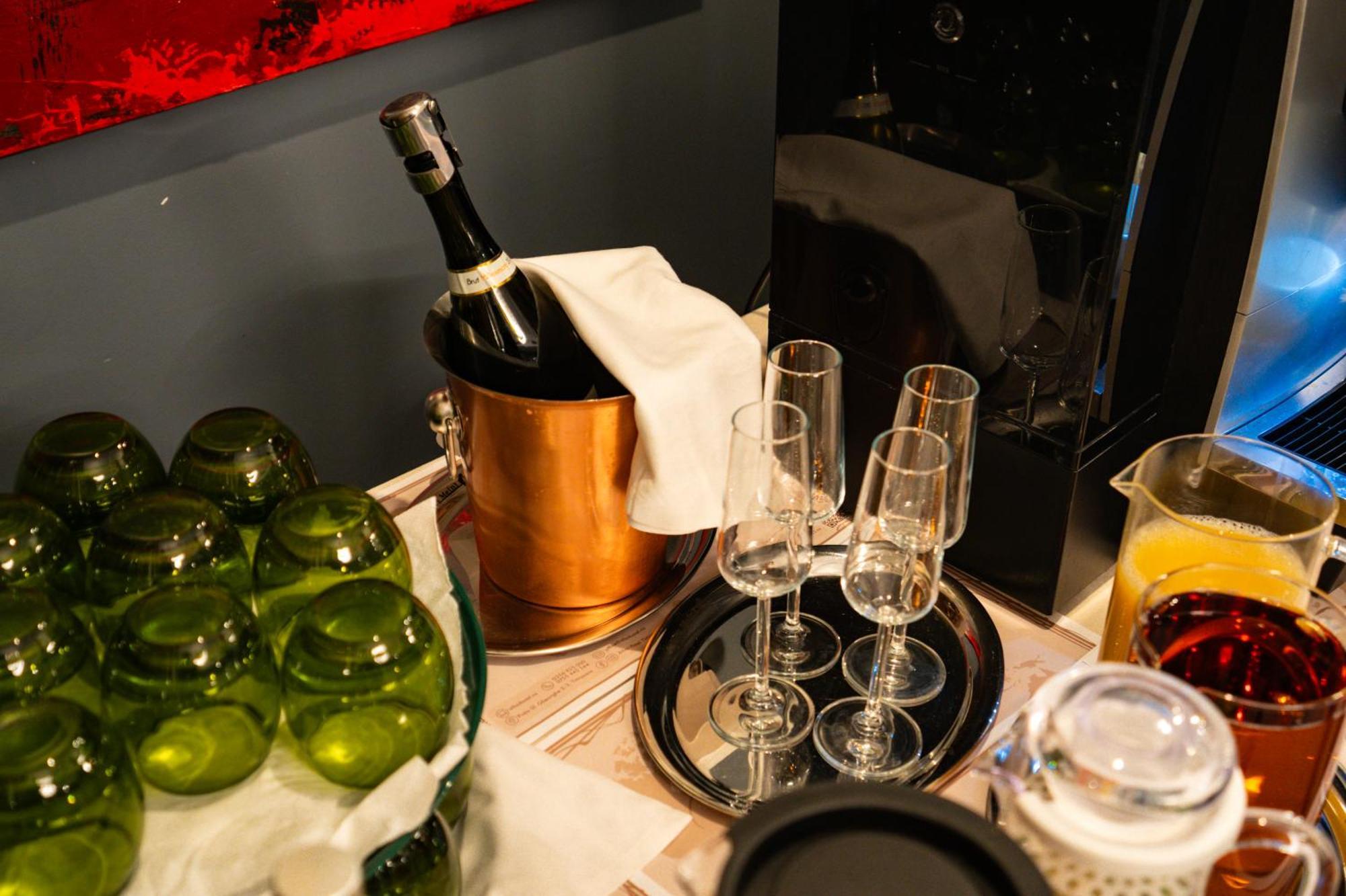 Atlas Hotel Timisoara Luaran gambar