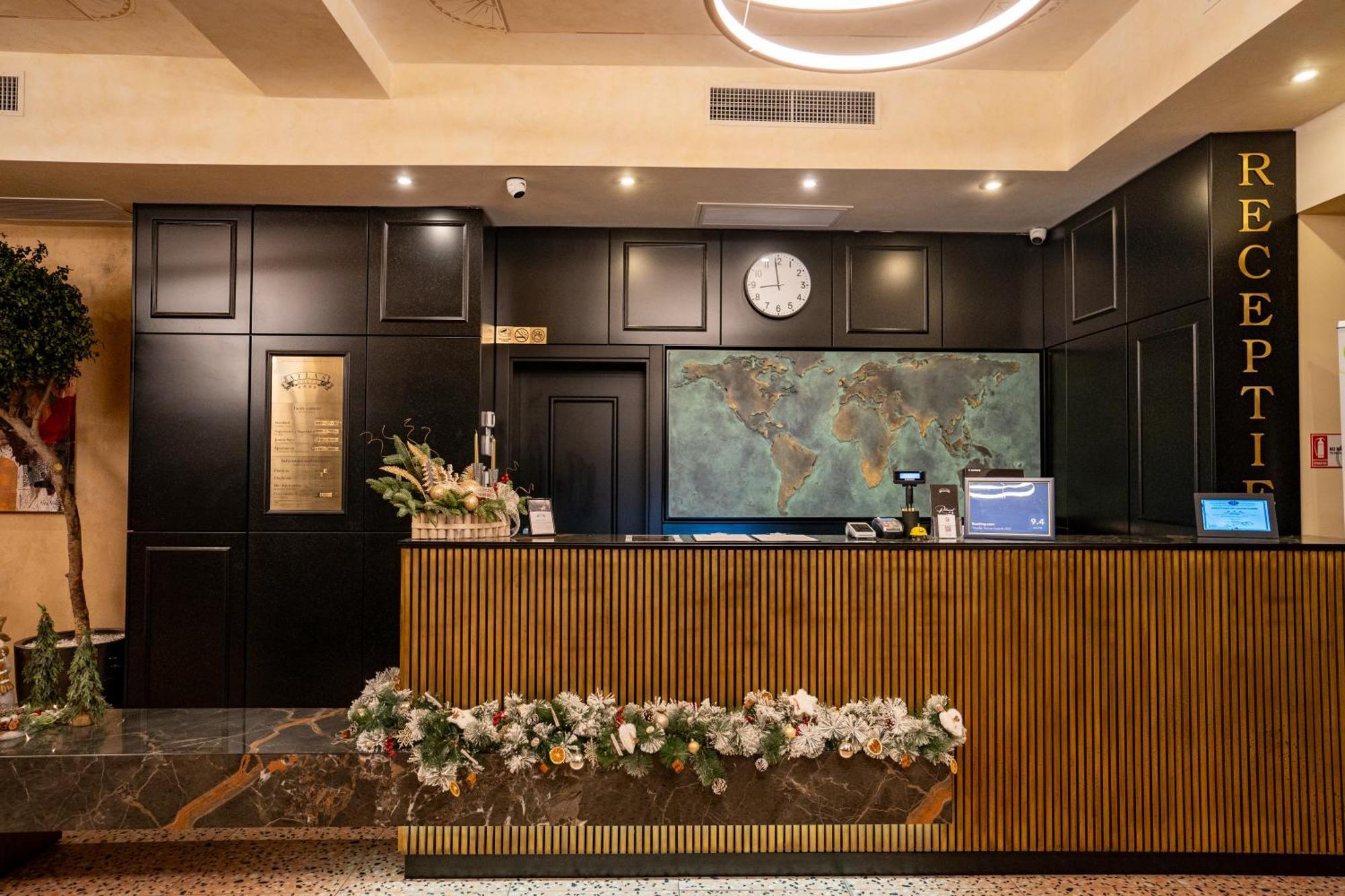 Atlas Hotel Timisoara Luaran gambar