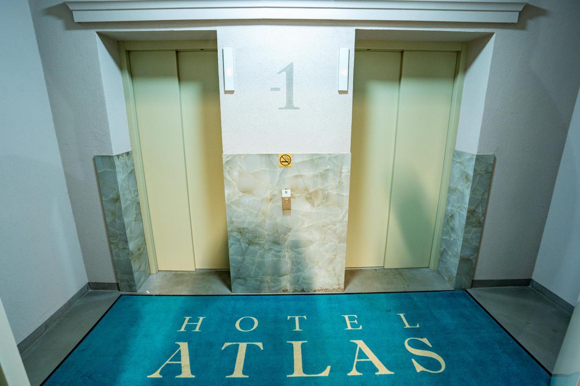 Atlas Hotel Timisoara Luaran gambar