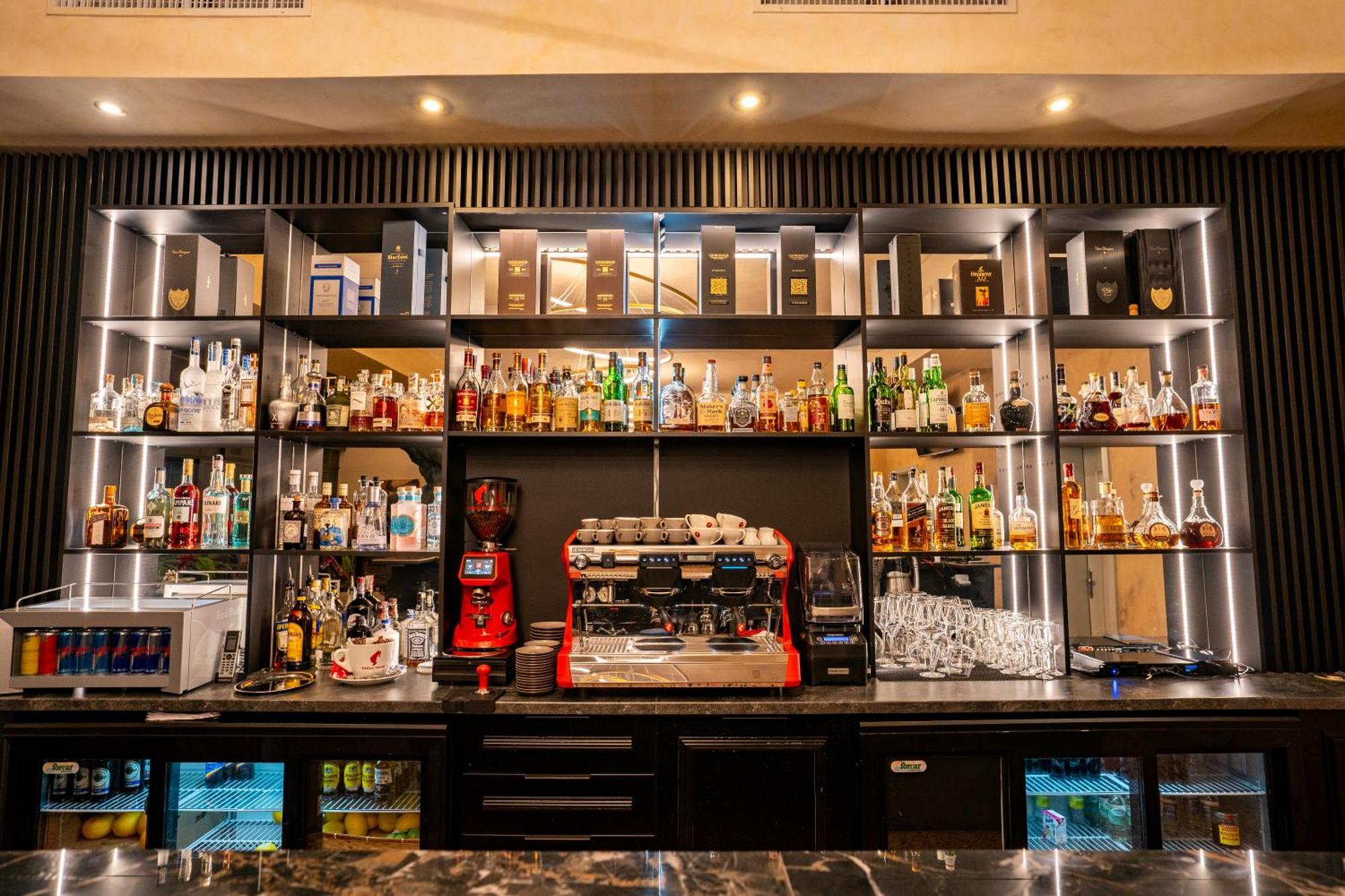 Atlas Hotel Timisoara Luaran gambar