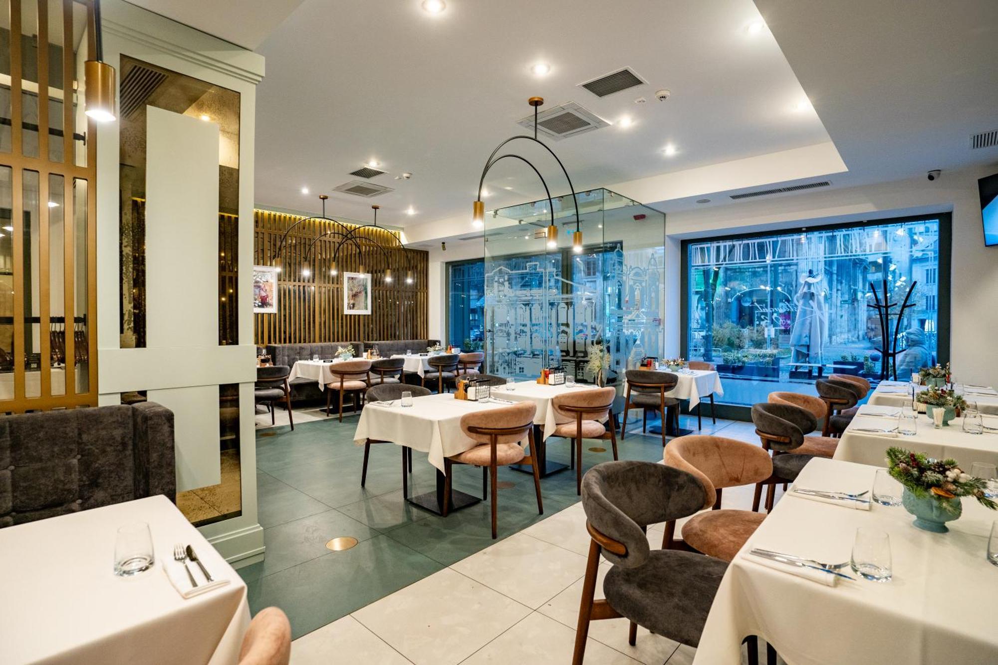 Atlas Hotel Timisoara Luaran gambar