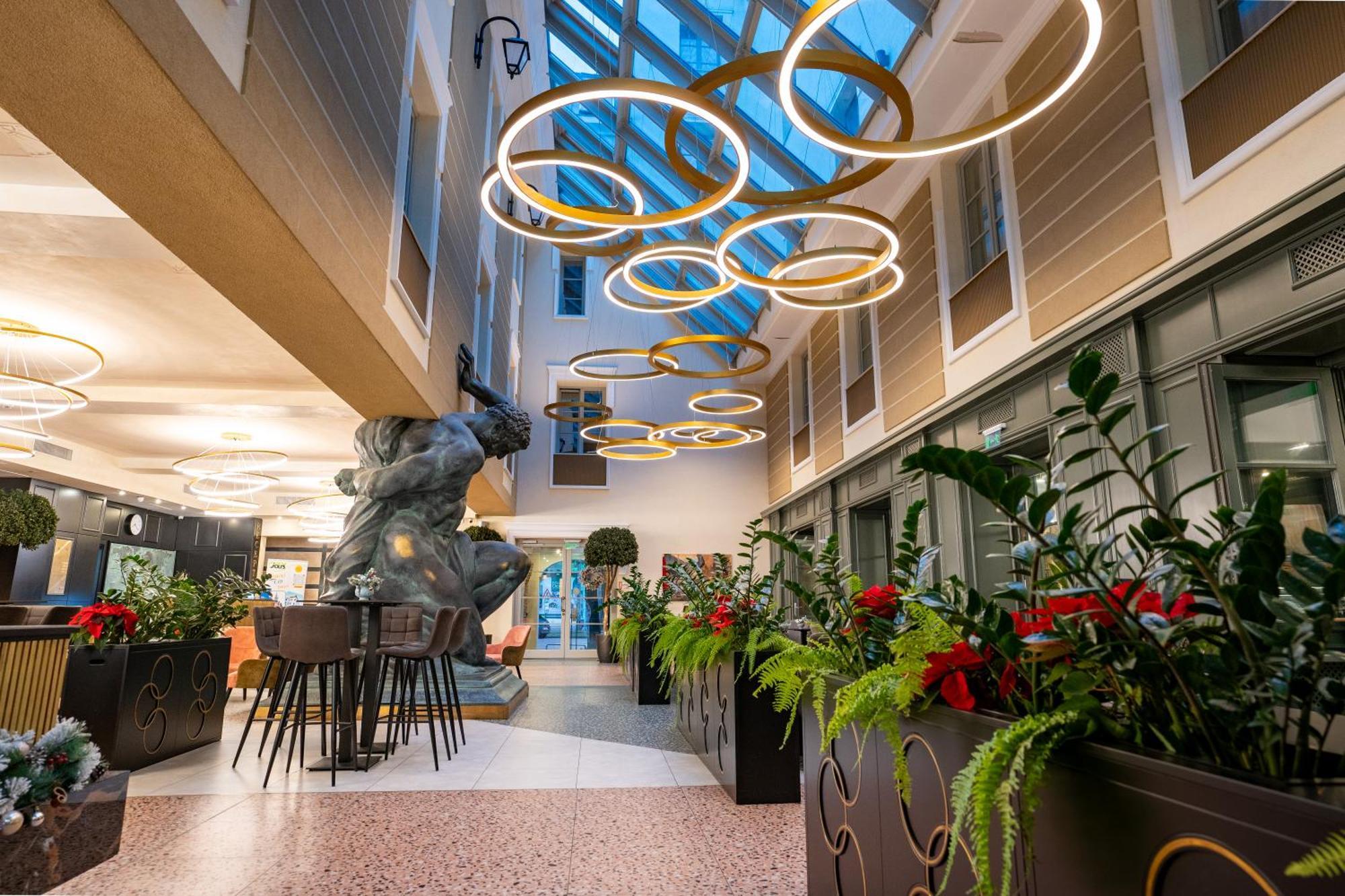Atlas Hotel Timisoara Luaran gambar