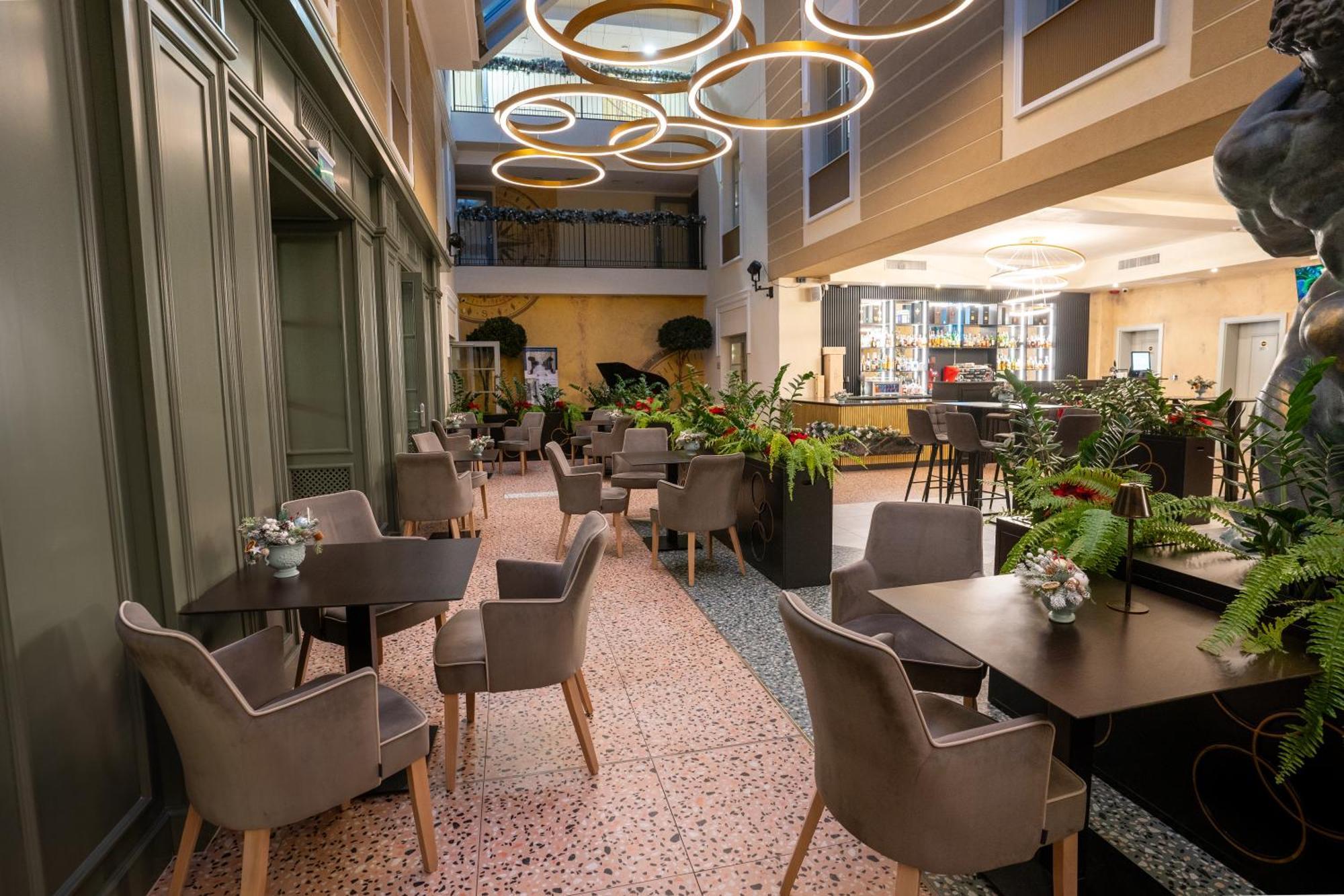 Atlas Hotel Timisoara Luaran gambar