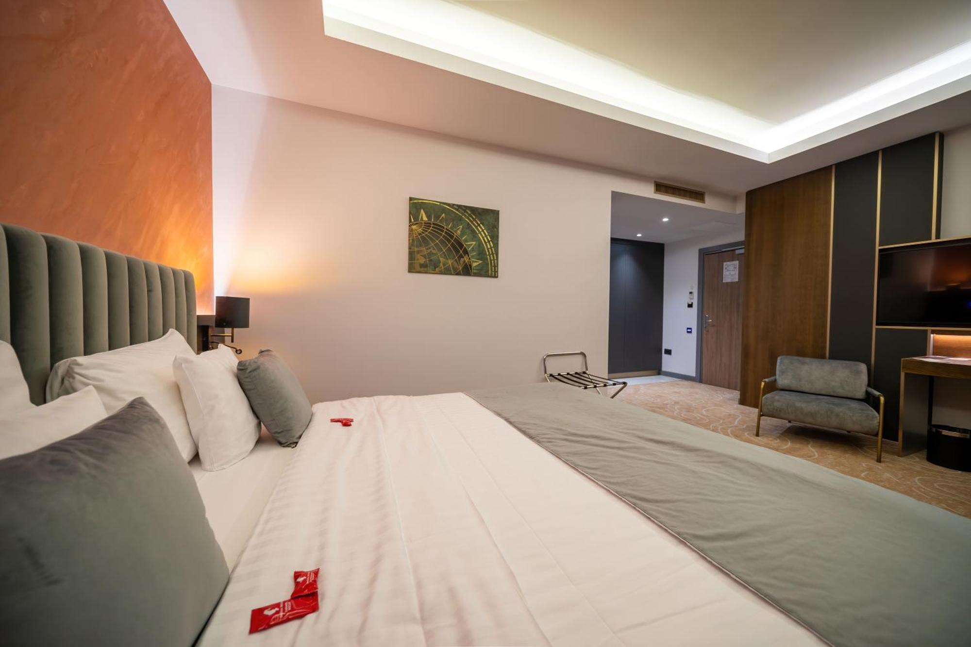 Atlas Hotel Timisoara Luaran gambar