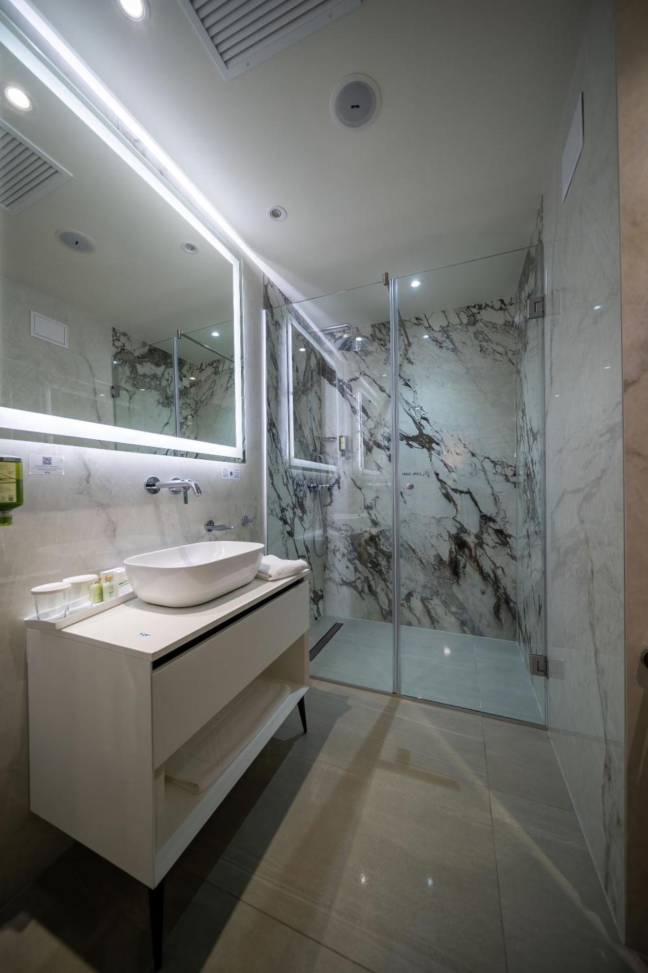 Atlas Hotel Timisoara Luaran gambar